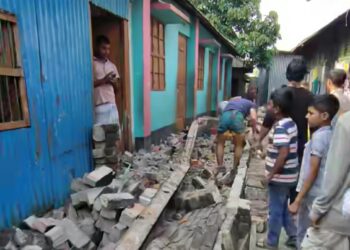 ভূমিকম্পে নারায়ণগঞ্জের রূপগঞ্জে দেয়াল ধ্বসে এক শিশু নিহত,আহত ২। Nafiz Ashraf.Tnntv24