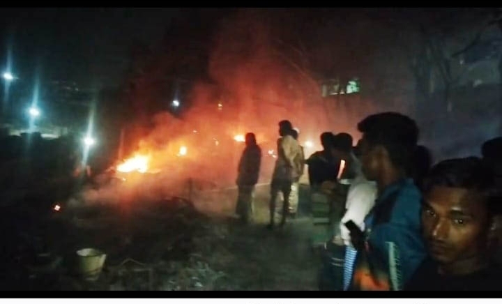 রূপগঞ্জে ইটভাটায় গ্যাস সিলেন্ডার বিস্ফোরণে অগ্নিকান্ড ॥ ২০ ঘর পুড়ে ছাই : Nafiz Ashraf. Tnntv24