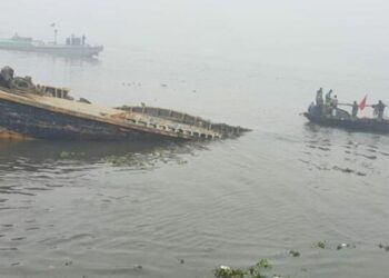 ফতুল্লায় লঞ্চের ধাক্কায় বাল্কহেড দুর্ঘটনার সাড়ে দশ ঘণ্টা পর দুজনের মরদেহ উদ্ধার,সুন্দরবন ১৬ যাত্রীবাহী লঞ্চ আটক।Nafiz Ashraf.Tnntv24