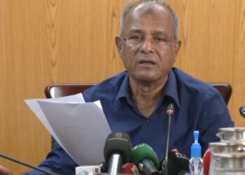 স্বরাষ্ট্র উপদেষ্টা বলেছেন নির্বাচন থেকে সরে দাঁড়ানো নিজের সিদ্ধান্ত।Nafiz Ashraf.tnntv24