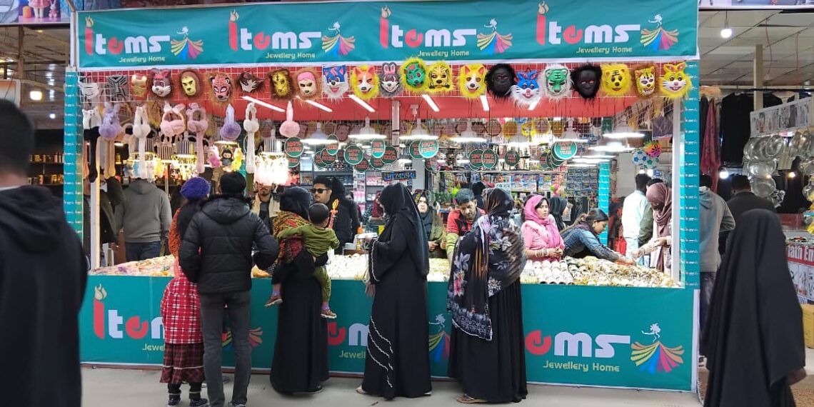 বাণিজ্যমেলায় ২০২৪ সালের জুলাই শহীদ স্মৃতি ফাউন্ডেশন কর্নারে দর্শনার্থীদের আনাগোনা:Nafiz Ashraf.Tnntv24 