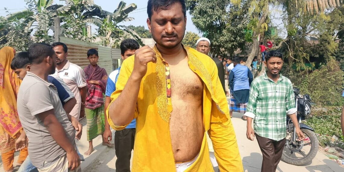 আড়াইহাজারে জামায়াতের মিছিলে হামলা, আহত ৮ তবে বিএনপি বলছে সামান্য ধাক্কাধাক্কি। Tnntv24