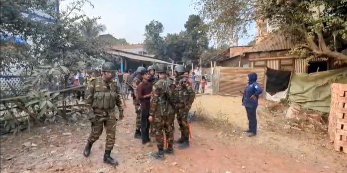 নারালণগঞ্জের সোনারগাঁওয়ে তিন গ্রামবাসীর মধ্যে সংঘর্ষে আহত অন্তত ১৫ জন। Nafiz Ashraf.Tnntv24