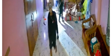 নারায়ণগঞ্জের আড়াইহাজারে মাছ ব্যবসায়ীর বা‌ড়ি‌তে দুর্ধর্ষ ডাকাতি, নগদ টাকা ও স্বর্ণালঙ্কার লুট, আহত ১। Nafiz Ashraf.Tnntv24