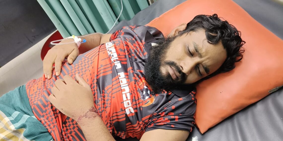 রূপগঞ্জে মেঘলা বাসের যাত্রী  চালক-হেলপার কর্তৃক ছিনতাইয়ের শিকার,বাঁধা দেয়ায় কুপিয়ে জখম:Tnntv24