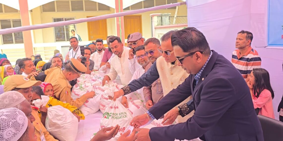 রূপগঞ্জে মনির – রুবি ফাউন্ডেশনের পক্ষ থেকে ৫ হাজার পরিবারের মাঝে খাদ্য সামগ্রী বিতরণ: Tnntv24