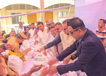 রূপগঞ্জে মনির – রুবি ফাউন্ডেশনের পক্ষ থেকে ৫ হাজার পরিবারের মাঝে খাদ্য সামগ্রী বিতরণ: Tnntv24