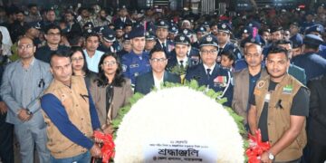 নারায়ণগঞ্জে একুশের প্রথম প্রহরে ভাষা শহীদদের প্রতি শ্রদ্ধা। Tnntv24