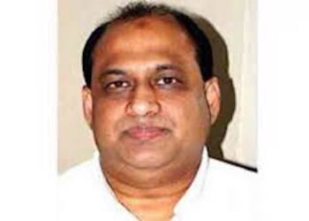 নারায়ণগঞ্জ-৪ আসনে স্বতন্ত্র প্রার্থী শাহ আলমের বিরুদ্ধে জালিয়াতি ও আচরণবিধি লঙ্ঘনের অভিযোগে দুটি মামলা আবেদন গ্রহণ করেছে আদালত।Tnntv24