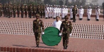 প্রধানমন্ত্রী তারেক রহমান স্মৃতিসৌধে মুক্তিযুদ্ধে শহীদদের প্রতি শ্রদ্ধা জানালেন । Tnntv24