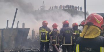 রূপগঞ্জে আগুনে চার দোকান পুড়ে ছাই ॥ অর্ধকোটি টাকার ক্ষয়ক্ষতি: Tnntv24