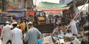 সোনারগাঁসোনারগাঁয়ে ঢাকা-চট্টগ্রাম মহাসড়কের পাঁচ শতাধিক অবৈধ স্থাপনা উচ্ছেদ।Tnntv24