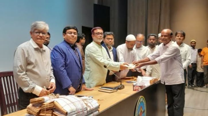 প্রধানমন্ত্রীর ঈদ বিশেষ অনুদান পেলো নারায়ণগঞ্জের পরিচ্ছন্নতাকর্মীরা। Tnntv24