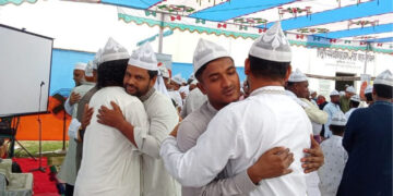 নারায়ণগঞ্জের ফতুল্লায় হানাফি অনুসারিদের সৌদির সাথে মিল রেখে ঈদ উদযাপন: Tnntv24
