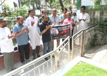 আলী রেজা রিপন এর মৃত্যুবার্ষিকীত বন্ধু মহলের দোয়া ও পুষ্পস্তবক অর্পণ।Tnntv24