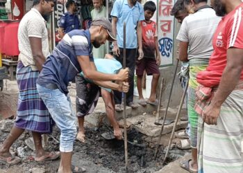 রূপগঞ্জের মুড়াপাড়া বাজারে   অবৈধ গ্যাস সংযোগ বিচ্ছিন্ন :Tnntv24