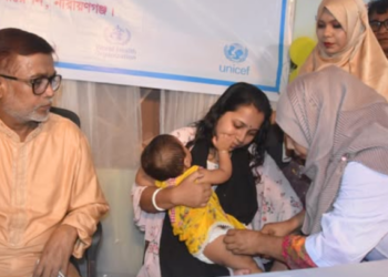 শিশুদের হাম-রুবেলা প্রতিরোধে জরুরি টিকাদান কর্মসূচি উদ্বোধন করলেন প্রশাসক অ্যাড.সাখাওয়াত। Tnntv24