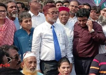 নারায়ণগঞ্জ শহর হকারমুক্ত,গ্রীণ ও ক্লিন করতে সিটি করপোরেশনের হকার উচ্ছেদ। Tnntv24