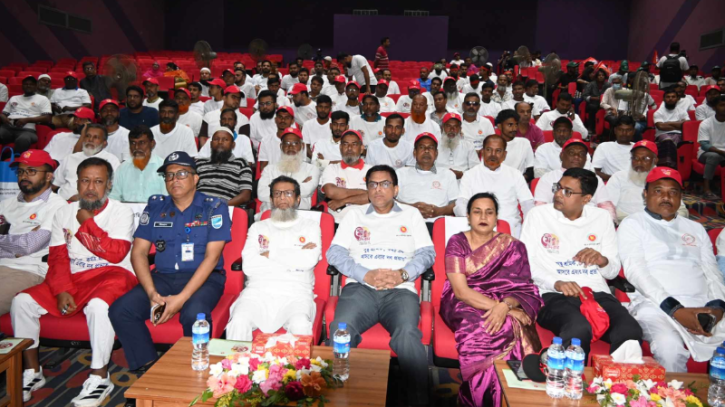 স্বাস্থ্যঝুঁকি ও মালিক-শ্রমিক সম্পর্ক নিয়ে নারায়ণগঞ্জে মহান মে দিবসের আলোচনা। Tnntv24