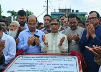 নারায়ণগঞ্জের ফতুল্লা এলাকায় দীর্ঘদিনের জলাবদ্ধতা নিরসনে খাল খনন কার্যক্রমের উদ্বোধন:Tnntv24