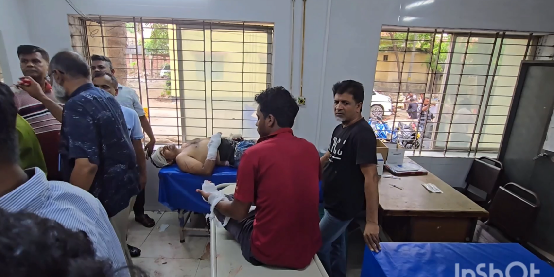 নারায়ণগঞ্জের মাসদাইরে মাদক স্পটে র‍্যাব -১১ র তিন সদস্যকে কুপিয়েছে মাদক ব্যবসায়ীরা।Tnntv24