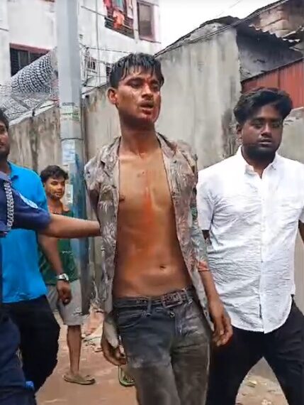 নারায়ণগঞ্জ সদর উপজেলার ফতুল্লার গাবতলীতে ভাবী-ভাতিজিসহ ৫ জনকে কুপিয়ে জখম।Tnntv24