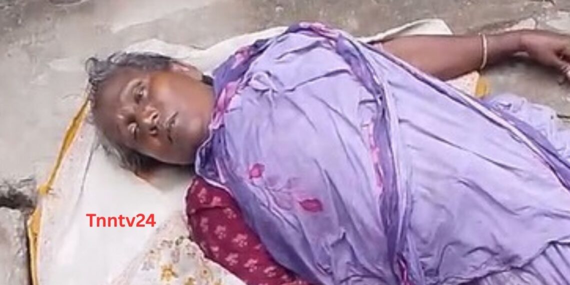 ফতুল্লায় জলাবদ্ধতার বৈদ্যুতিক খুঁটির স্পর্শে বিদ্যুৎস্পৃষ্ট হয়ে নির্মলা নামের এক নারীর করুণ মৃত্যু। Tnntv24