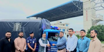 মোহাম্মদ হাতেম পারিবারিক প্রতিষ্ঠান অ্যাডভান্স সিএনজি ফিলিং স্টেশনের পক্ষ থেকে একটি পিআপভ্যান উপহার দেন কুমিল্লা মডেল থানায়।Tnntv24
