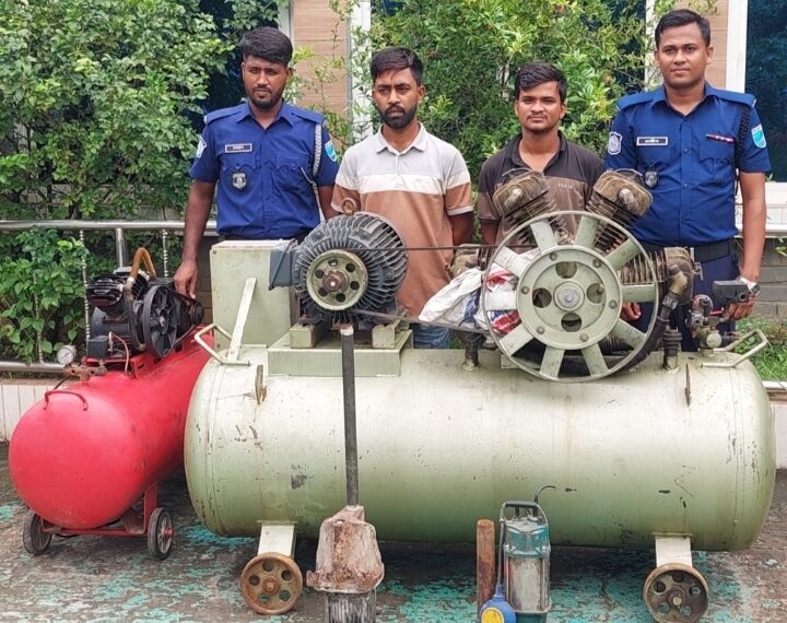 রূপগঞ্জে কারখানায় ডাকাতির ঘটনায় মালামাল উদ্ধার, দুই ডাকাত গ্রেফতার:tnntv24
