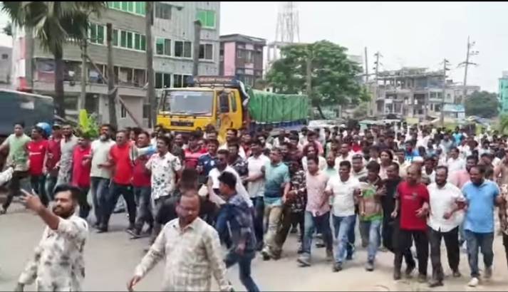 রূপগঞ্জে আওয়ামী লীগের প্রতিষ্ঠাবার্ষিকীকে  ঘিরে  বিএনপির বিক্ষোভ মিছিল :Tnntv24