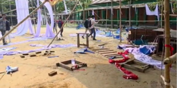 নারায়ণগঞ্জের রূপগঞ্জে এনসিপির ফল উৎসব মঞ্চ ও চেয়ার টেবিল ভাঙচুর, হামলা আহত- ১০।Tnntv24