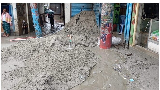 চাঁদা না পেয়ে ব্যবসা প্রতিষ্ঠানের সামনে বালু ফেললো যুবদল নেতা, বাঁধা দেওয়ায় হামলা,আহত –১০:Tnntv24