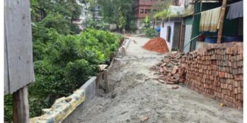 সরকারী সেচ খাল ভরাট করে ইউপি চেয়ারম্যানের ব্যক্তিগত রাস্তা নির্মাণের অভিযোগ:Tnntv24