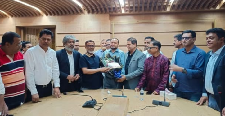 মোহাম্মদ সোহাগ তিন ব্যবসায়ি সংগঠনের নেতৃত্বে,পেলেন চেম্বারের সংবর্ধনা:Tnntv24