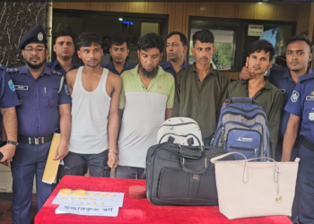 নারায়ণগঞ্জে পৃথক দুই ডাকাতি মামলার রহস্য উদঘাটন, ৫ ডাকাত গ্রেফতার, স্বর্ণালংকার ও শটগান উদ্ধার। Tnntv24
