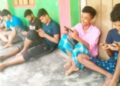 প্রযুক্তির ছোঁয়ায় বদলে গেছে বন্ধুত্বের ধরন- “বন্ধু তিন দিন তোর বাড়িত গেলাম, দেখা পাইলাম না”:Tnntv24