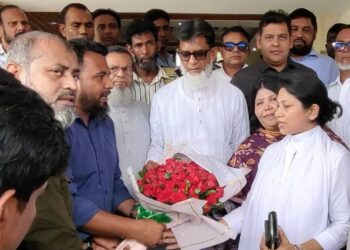ফ্যাসিষ্টরা অস্ত্র, মাদক ব্যবসা পেশা হিসেবে নিয়ে নারায়ণগঞ্জের প্রশাসনকে ধংশ করে দিয়েছিল – সড়ক পরিবহন ও সেতু প্রতিমন্ত্রী:Tnntv24