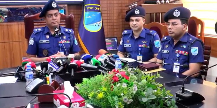 নারায়ণগ‌ঞ্জে ইসলামী যুব আন্দোলনের নেতা খুন: অস্ত্রসহ ১১ আসামি গ্রেফতার—– সংবাদ সম্মেলনে পুলিশ সুপার।Tnntv24