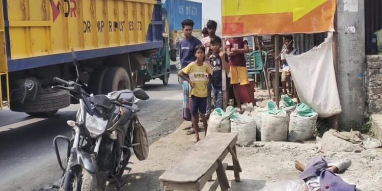 রূপগঞ্জে ট্রাক চাপায় নিহত ১, আহত ১: Tnntv24