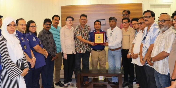 নারায়ণগঞ্জ:নবাগত এসপি হাবিবুর বললেন,মাদক নির্মূল পুলিশ একা পারবে না।Tnntv24