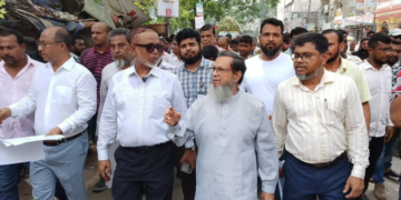নারায়ণগঞ্জ: কদম রসুল সেতুর পশ্চিম পাড়ে চারারগোপ এলাকার কাজ পরিদর্শন করলেন-এমপি ও সিটি প্রশাসক।Tnntv24