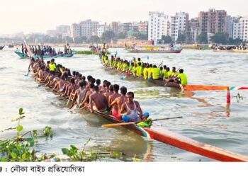 রূপগঞ্জে নৌকা বাইচ প্রতিযোগিতায় মুখোরিত শীতলক্ষ্যা, নদীর তীরে লাখো জনতার ঢল:Tnntv24