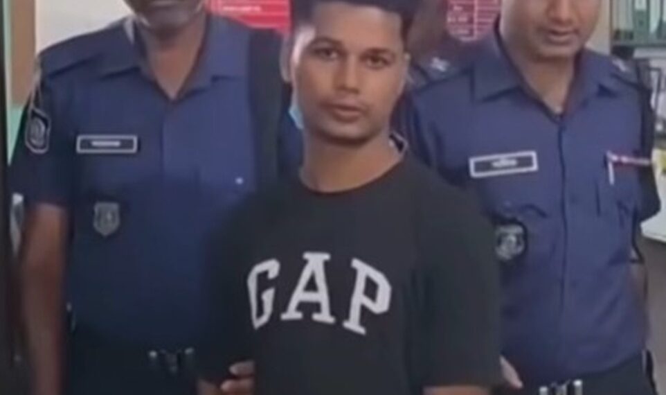 রূপগঞ্জে শিক্ষকের উপর হামলার  ঘটনায় মামলা // ছাত্র গ্রেফতার:Tnntv24