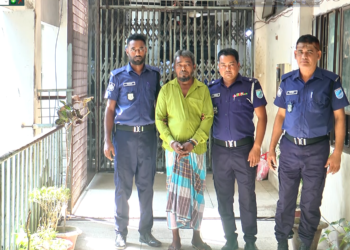 নারায়ণগঞ্জের ফতুল্লায় স্ত্রী ও ছেলে কুপিয়ে হত্যা মামলায় হারেজ নামে এক ব্যক্তিকে মৃত্যুদণ্ড দিয়েছে আদালত:Tnntv24