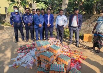 রূপগঞ্জে নকল শিশুখাদ্য কারখানায় অভিযান;কারখানা সিলগালা, নকল পণ্য ধ্বংস : Nafiz Ashraf. Tnntv24