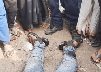 নারায়ণগঞ্জ শহরের নাগবাড়ি এলাকায় রায়হান নামে এক যুবককে কুপিয়ে হত্যা করেছে দুর্বৃত্তরা।Nafiz Ashraf.Tnntv24